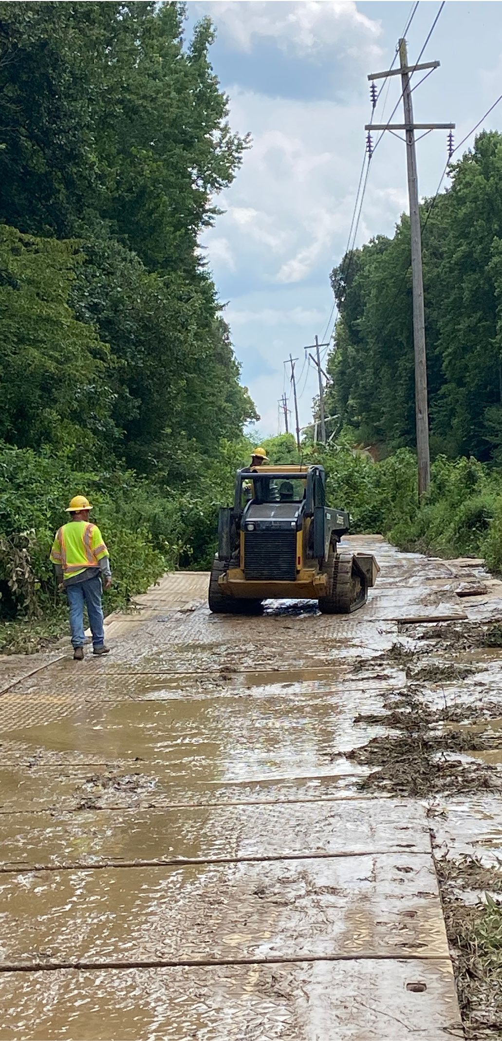 Outage restoration along a transmission line